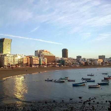 Guest house La Fabrica Urban Palmas 2*